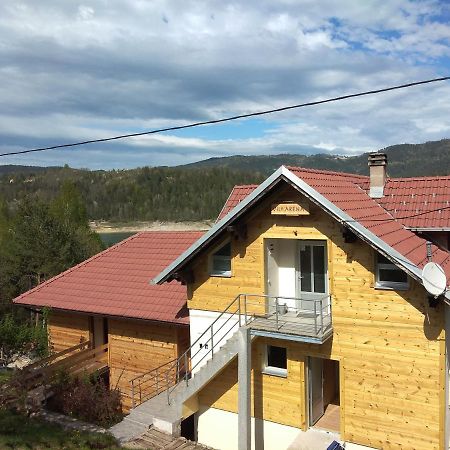 Tara Lake Apartments Jevtici Eksteriør bilde